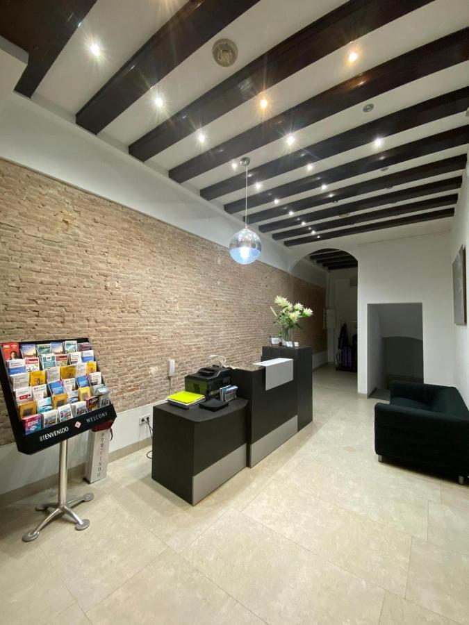 Hostal Drassanes Barselona Dış mekan fotoğraf